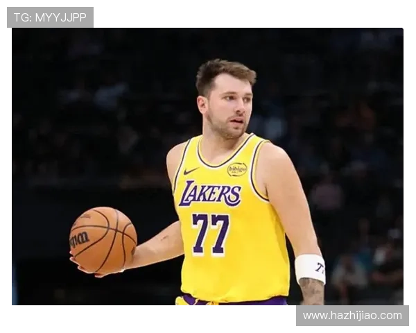 东契奇回应里夫斯质疑称其从未扣篮直言对方只是个喷子